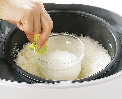 Mach ban cách nau com nat cho be