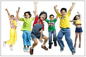 Vui choi, hoat dong the chat giup con khoe manh hon